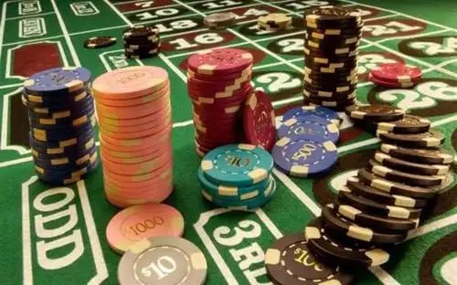 jlwin platform interface on mobile browser showing sports betting and casino games for Filipino players